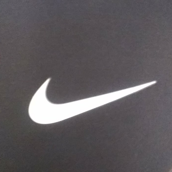 Nike Top. - Picture 4 of 7